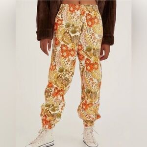 Urban Outfitters Penelope Floral Print Corduroy Pants Size Small